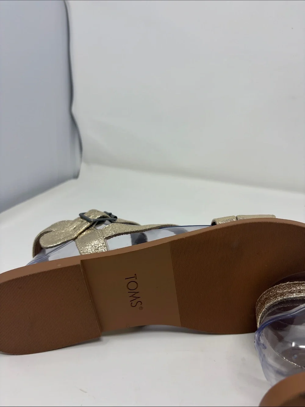 Toms Metallic Gold Strappy Comfort Sandals Size 9 Excellent Pre-Loved Condition